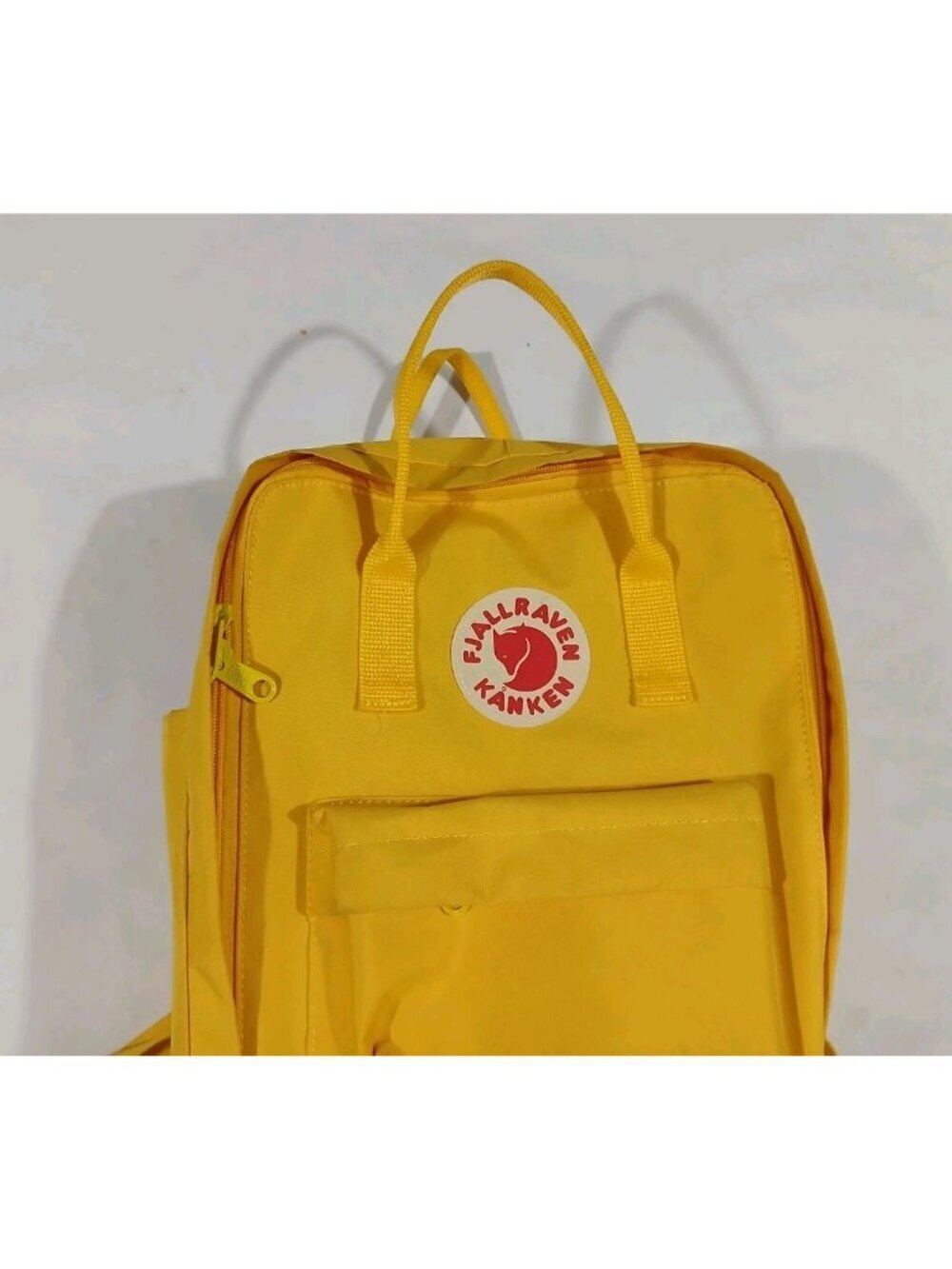 Fjallraven Kanken Classic Backpack - Picture 3 of 15